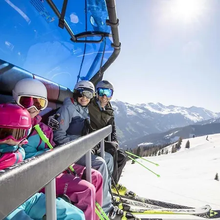 Gruberhof Çiftlik konaklama *