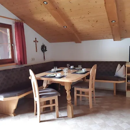 Gruberhof Çiftlik konaklama *